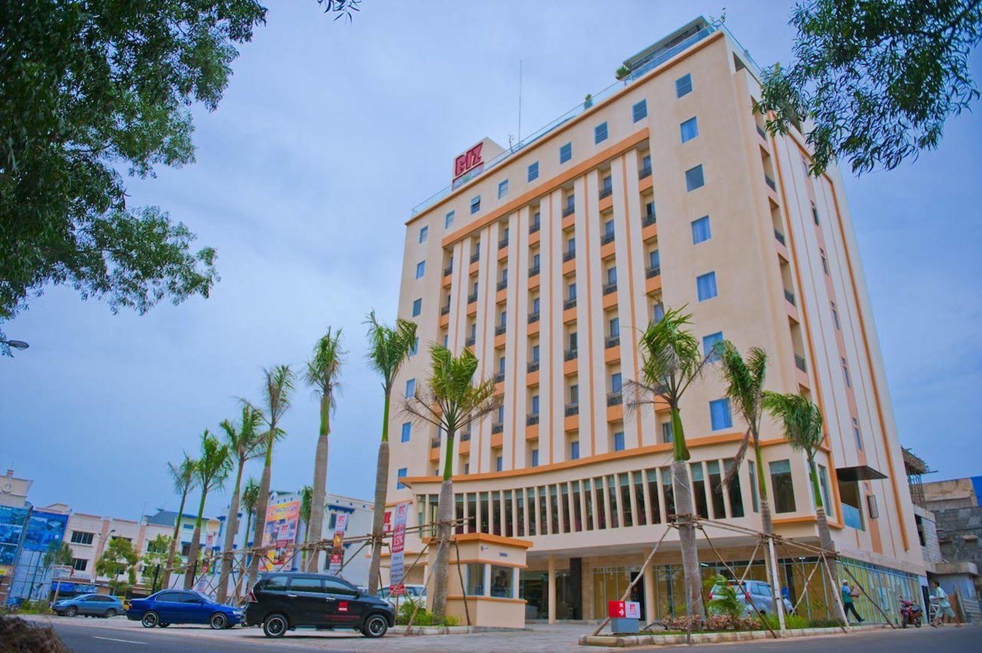 Biz Hotel Batam Nagoya Exteriér fotografie